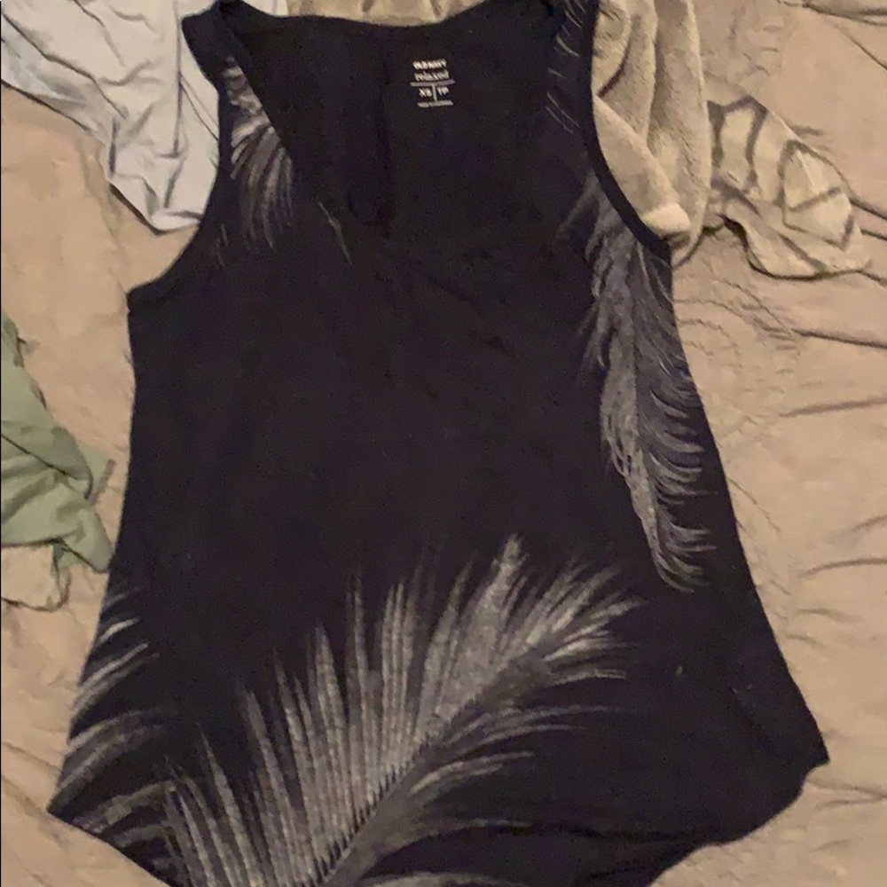 old navy blue tank top w/ feather design